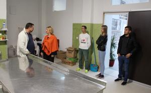 Foto: Udruženje Zajedno za naš grad /  Đemila Talić–Gabriel posjetila novootvorene prostorije Udruženja